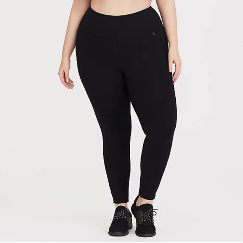 BLACK LATTICE ACTIVE LEGGING
